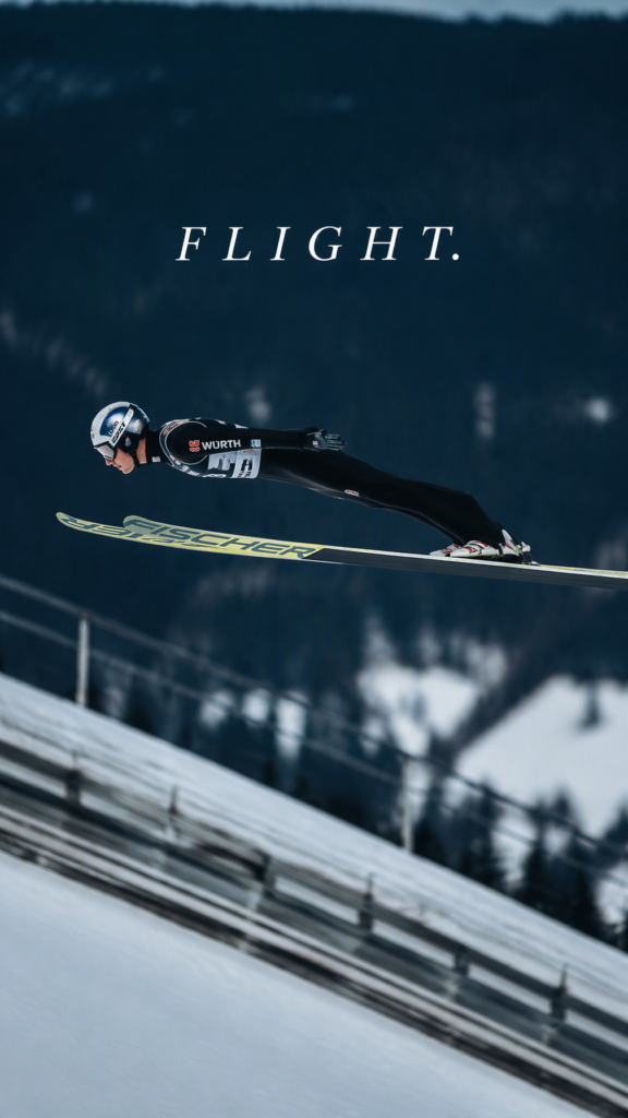 Промпт для фото: лыжник-трамплинщик в полете FLIGHT